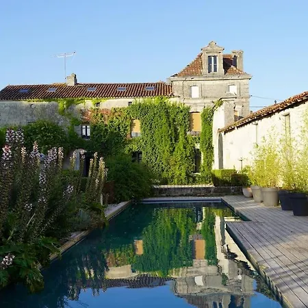 Logis De La Cle Des Champs Immense Piscine Calme Verdoyant Villa *